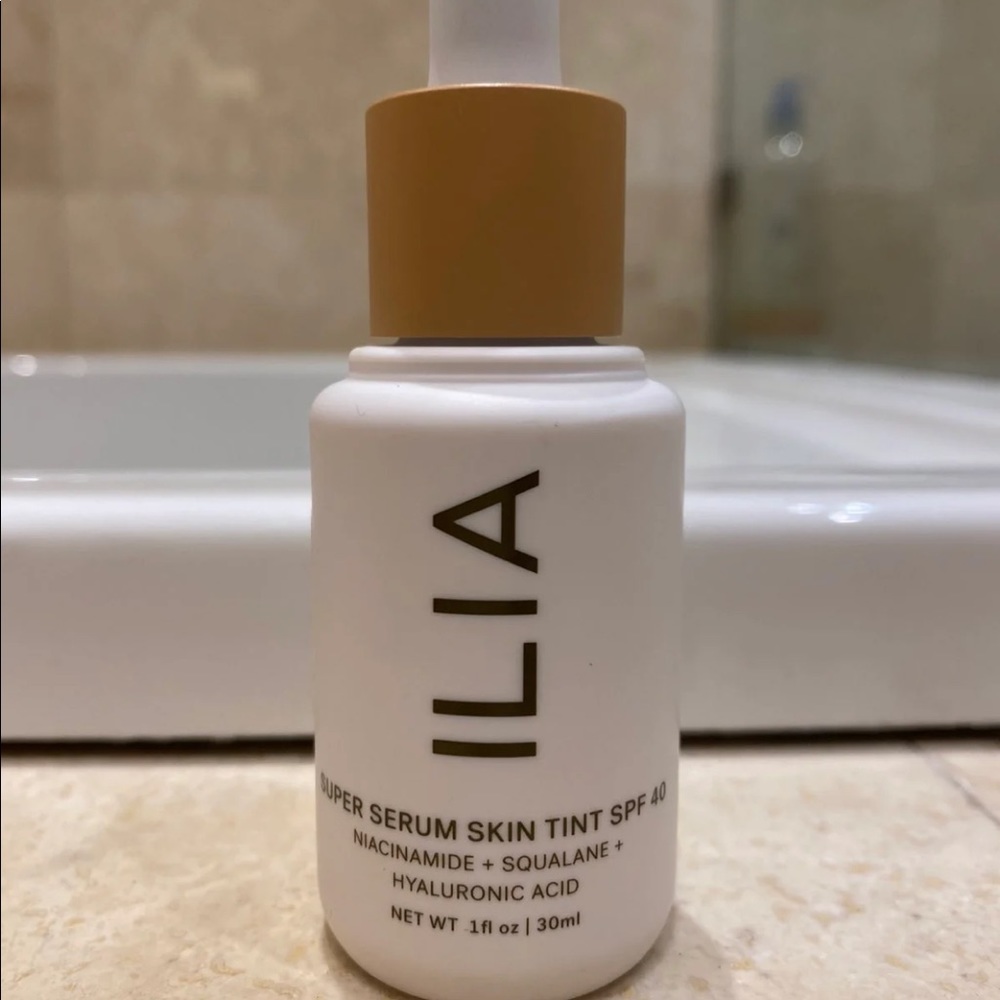 Ilia Super Serum Skin Tint
